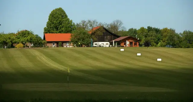 Pole golfowe w Rusowie
